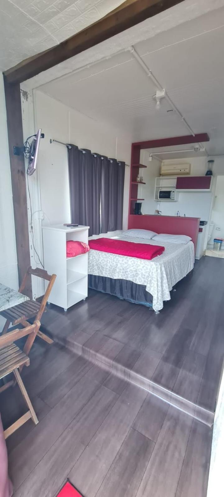 Hindu Box Containers E Cabanas Praia do Rosa Dış mekan fotoğraf